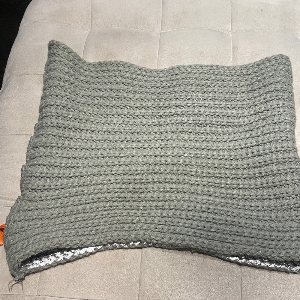 Silver Knit scarf - Picture 3 of 7